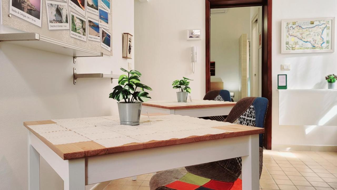 Zanzi 'S Charming Rooms Avola Exterior photo