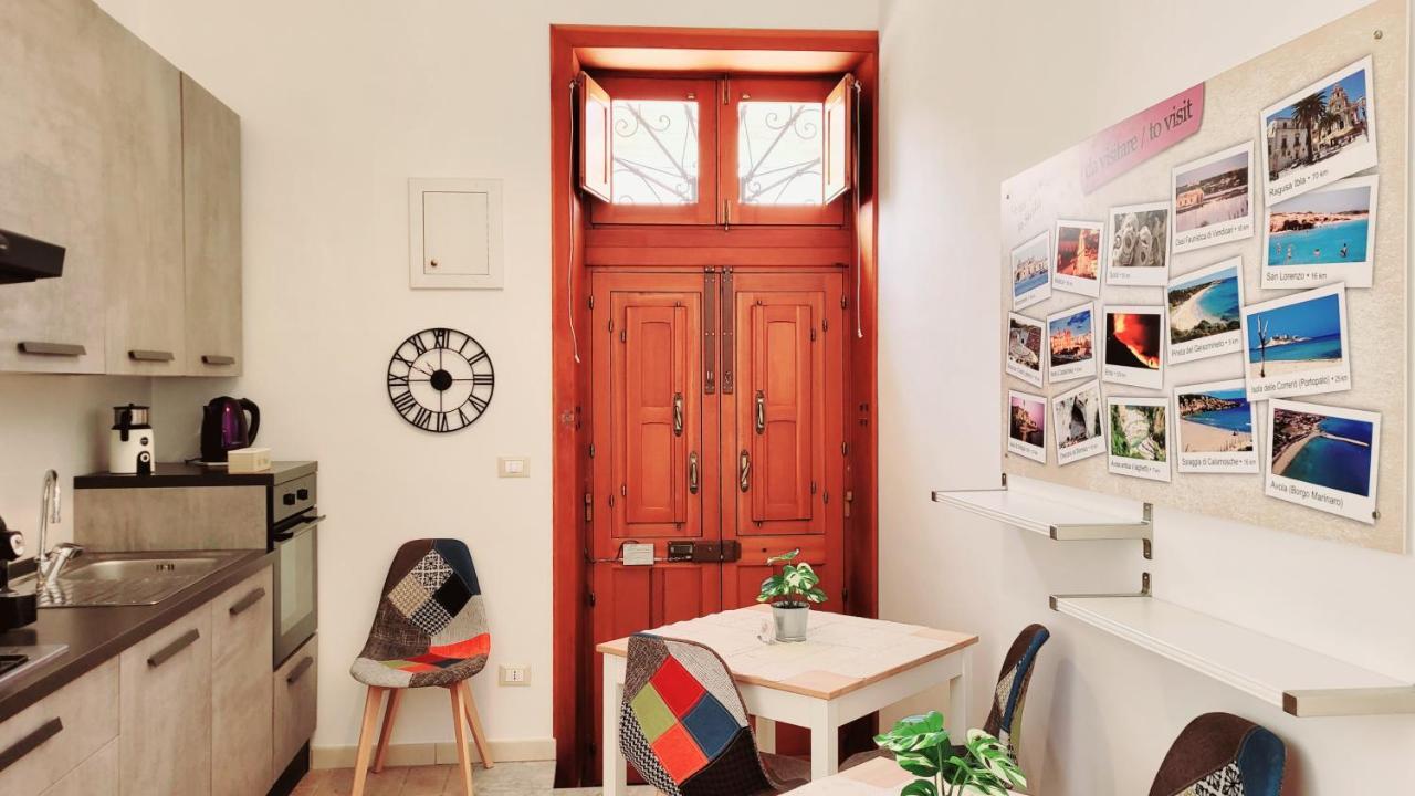 Zanzi 'S Charming Rooms Avola Exterior photo